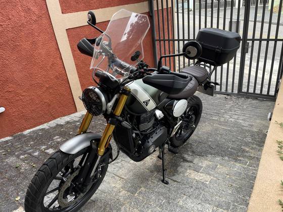 TRIUMPH SCRAMBLER 400 X 
